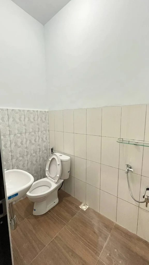 Fasilitas Shower di Kamar Mandi