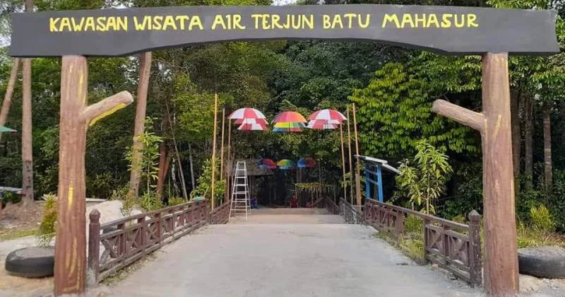 Air Terjun Batu Mahasur